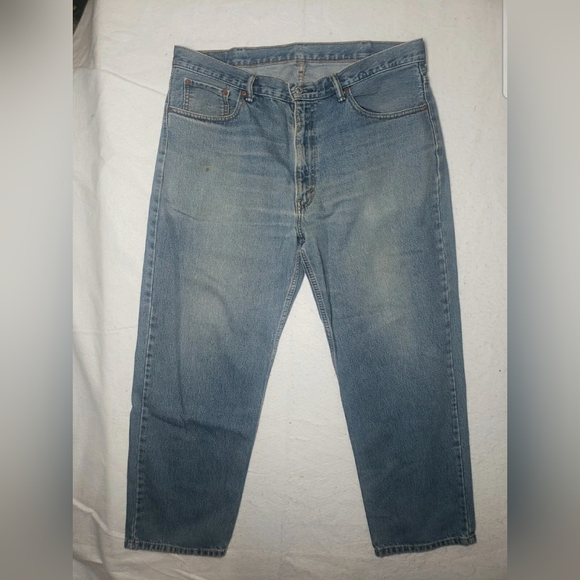Levi's 550 Relaxed Fit Men's Mid Rise Light Wash  Denim Blue Jean's Size 40x30 - Picture 3 of 12